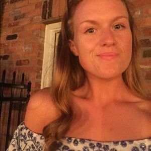 Meet your Posher, Caroline